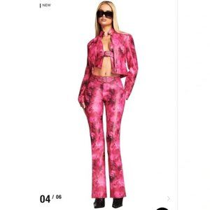 I am Gia pantea pant, top, and jacket